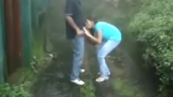 Public Indian Couple'S Passionate Oral Sex Captured On Camera