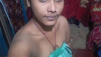 Indian Village Girl With Big Boobs Shows Off Her Sexy Self