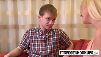 Гърдастата Пейзи Портър Се Наслаждава На Интензивни Сексуални Срещи И Завършвания На Лицето