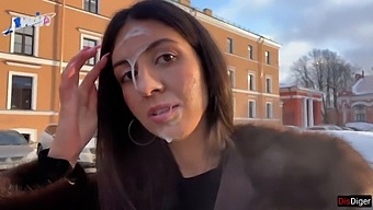 Stunning Woman Receives Stranger'S Reward After Public Facial - Cumstomgirl