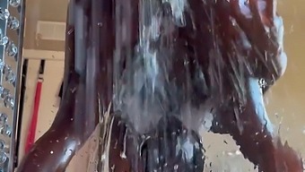 La Collezione Definitiva Di Momenti Di Squirting Di Esha Mae In Alta Definizione. Non Perdere Questo Video Bollente E Piccante!